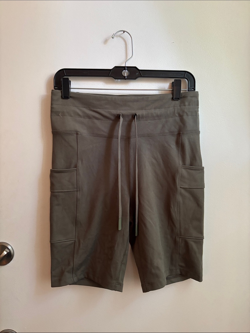 Eddie Bauer Drawstring Bike Shorts with pockets